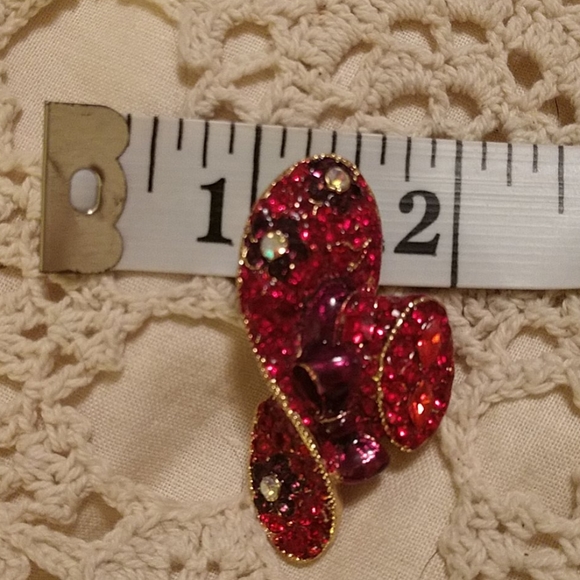 Beautiful Red Stone Embellished Hat Pin/Pendant - Picture 8 of 8